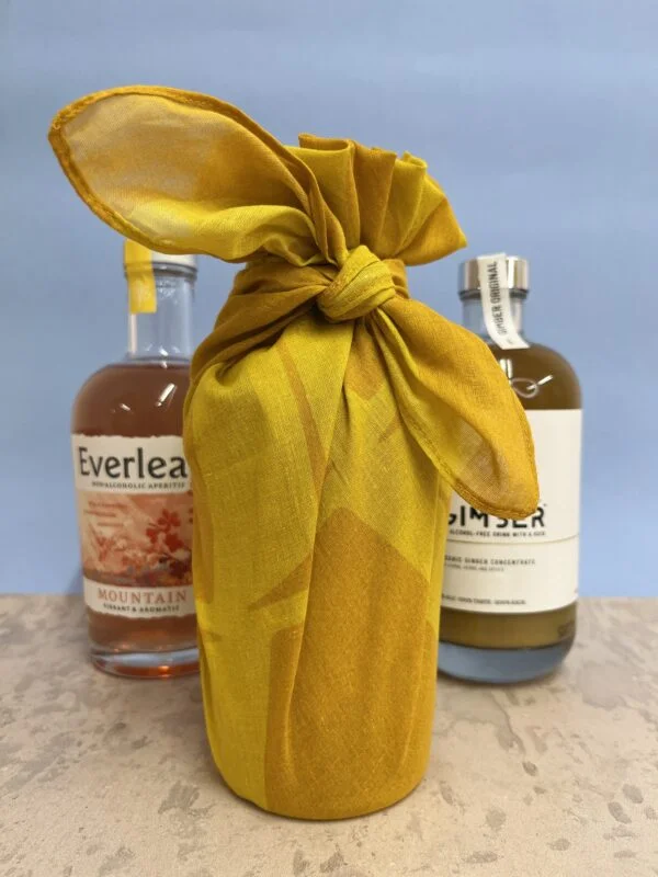 Furoshiki Gift Knot Bottle Wrapping - Yellow Glasses 80x80cm