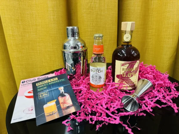 Amaretti Sour cocktail kit gift box